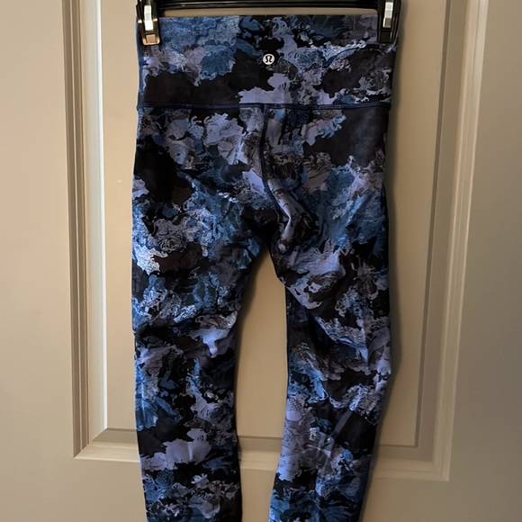 Lululemon leggings - Picture 2 of 3